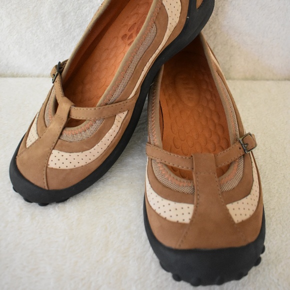 privos by clarks on clearance